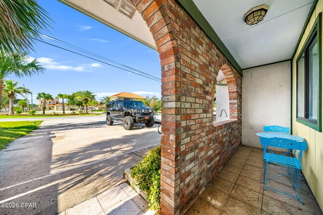 Building Photo - 6504 N Lagoon Dr