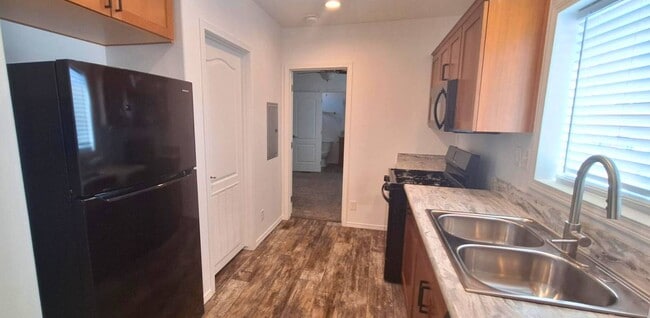 Building Photo - 4487 E Lake Mead Blvd