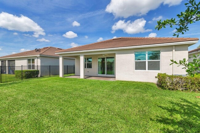 Building Photo - 7410 SW Harbor Cove Dr