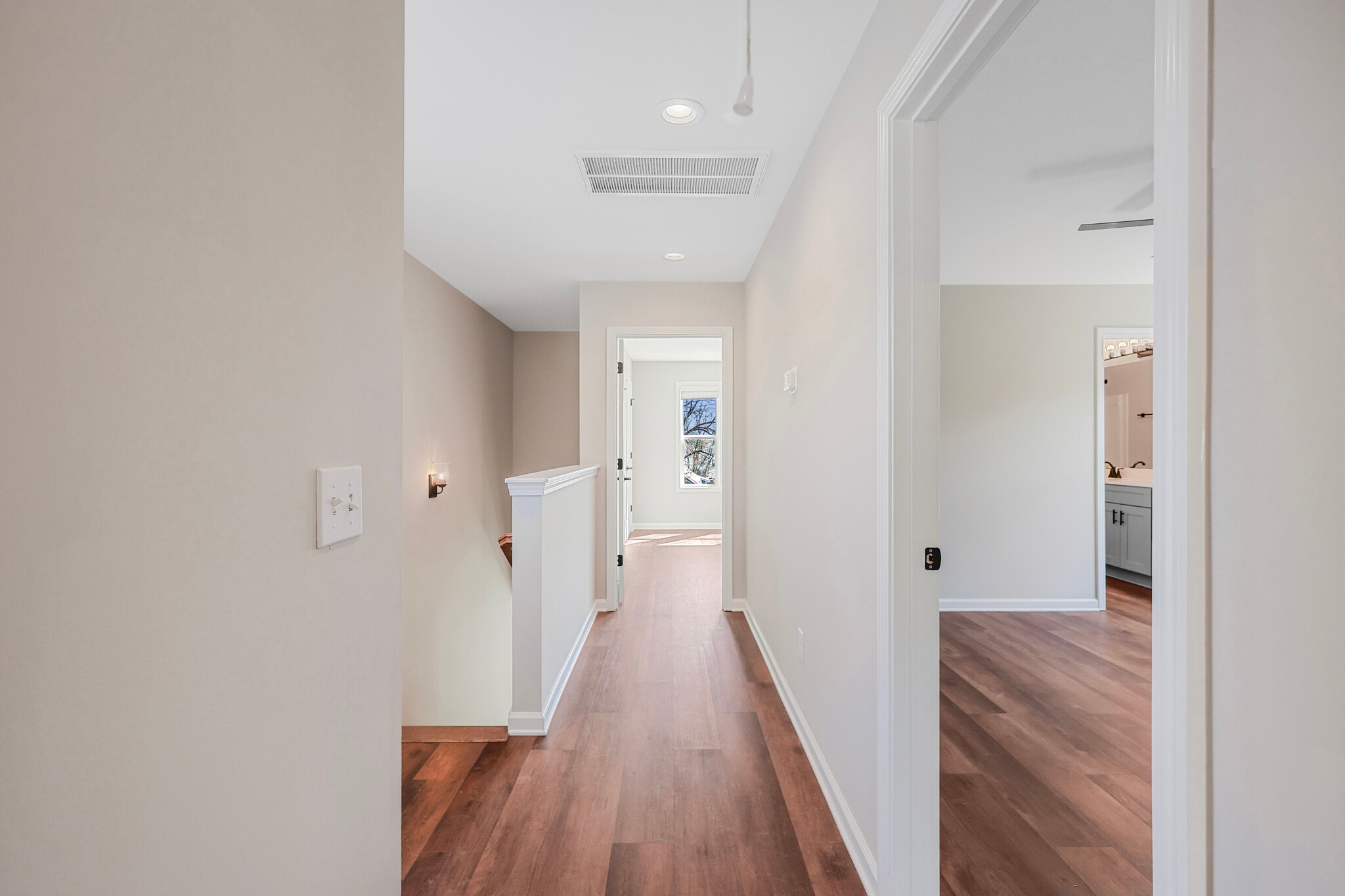 Primary to Bedroom 4 - 86 Maury St