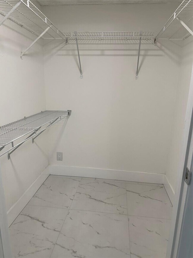 Building Photo - 2600 S University Dr