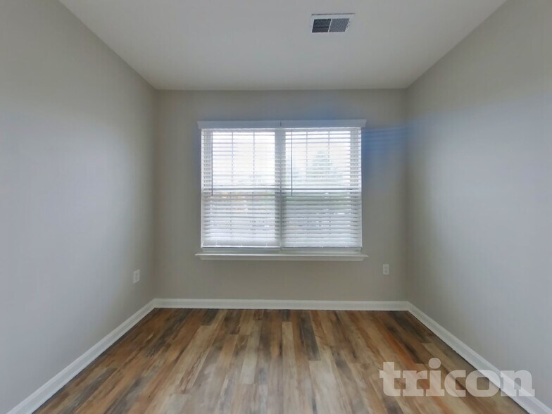 Building Photo - 7902 Heatherleigh Pl