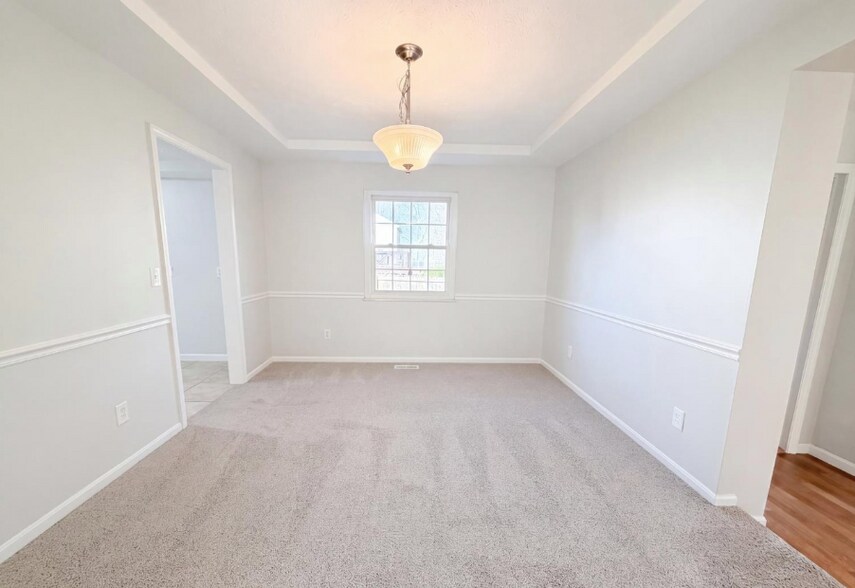 Building Photo - 1379 Gumbert Dr