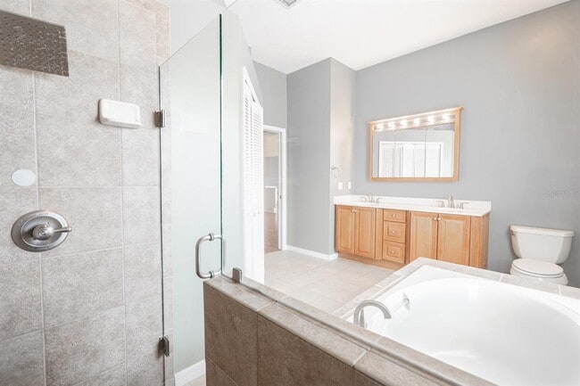 Building Photo - 10435 Crestfield Dr