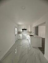 Building Photo - 1212 S Temple Ave