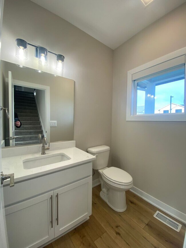 Building Photo - Luxury Homes in West Des Moines