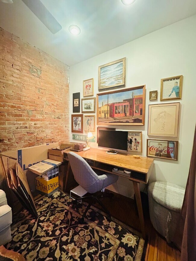 Building Photo - Madison Ave. Loft