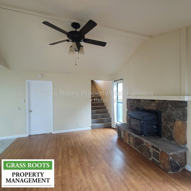 Building Photo - 616 Pelton Way