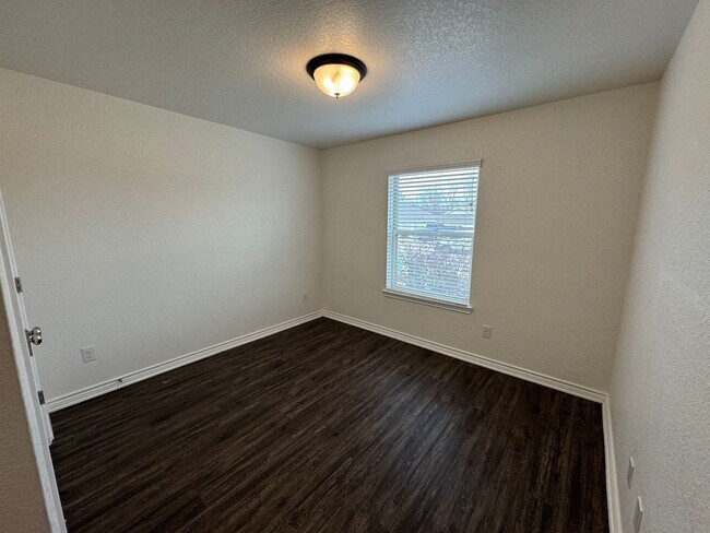 Building Photo - 3-Bedroom House for Rent in Killeen - *Save $125/Month!*
