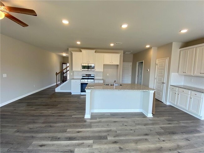 Building Photo - 3761 Prospect Point Dr