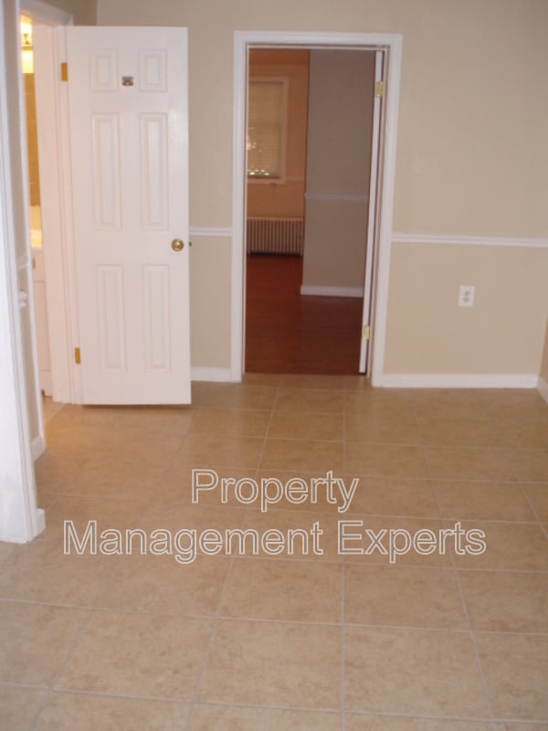 Building Photo - 1559 19th St N