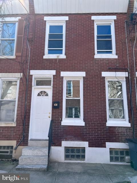 Primary Photo - 428 Dudley St