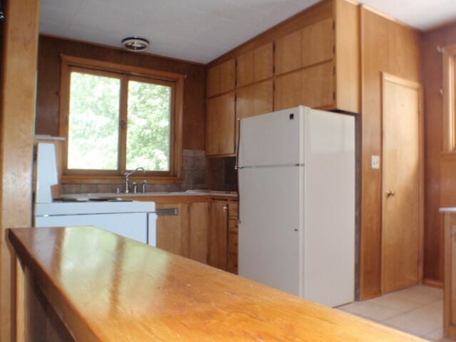 Kitchen - 1815 E Park Ave
