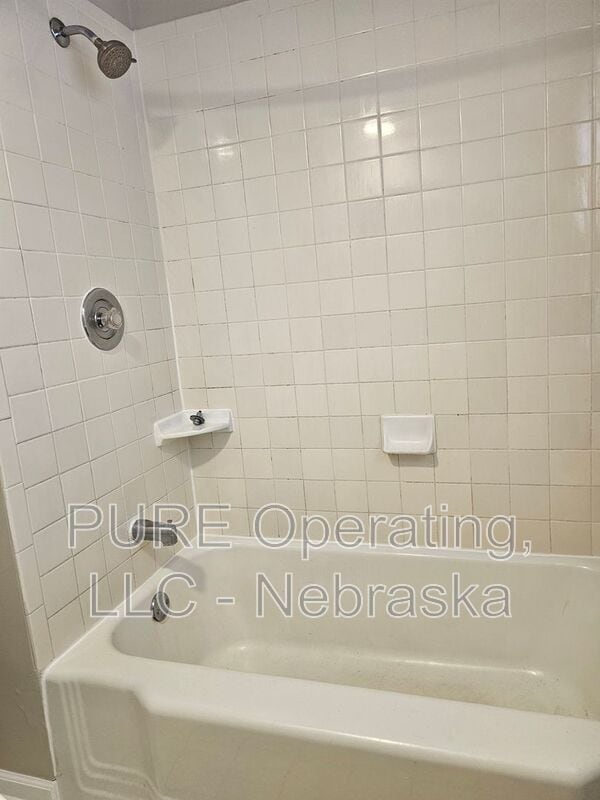 Building Photo - 1618 S 50th St