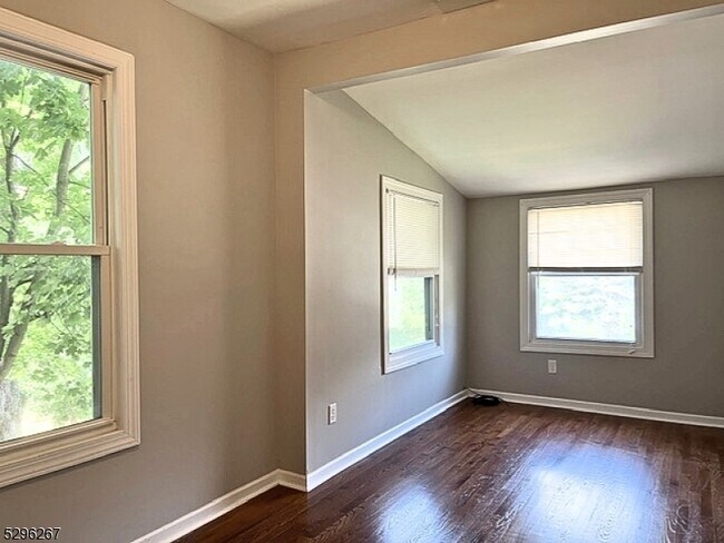 Building Photo - 200 Roseland Ave