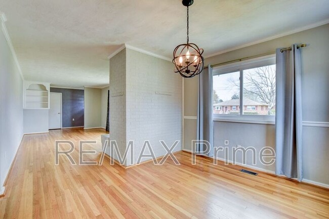 Building Photo - 609 Birch Dr