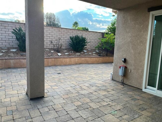 Building Photo - 4Bed/2.5Bath Home in the Brisbane complex~...