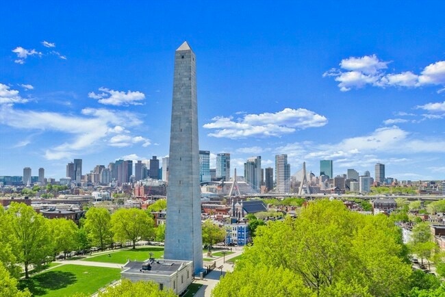 Building Photo - 426 Medford St