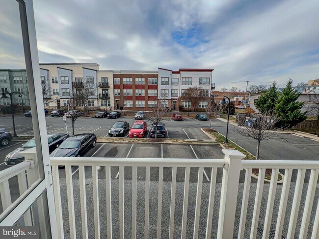 Building Photo - 5722 45th Ave