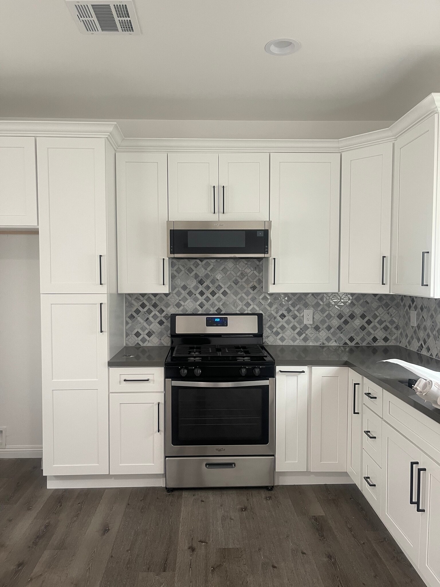 Building Photo - 10863 Nettleton St