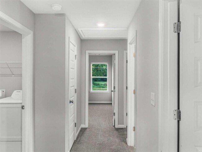 Building Photo - 2054 Maplewood Way