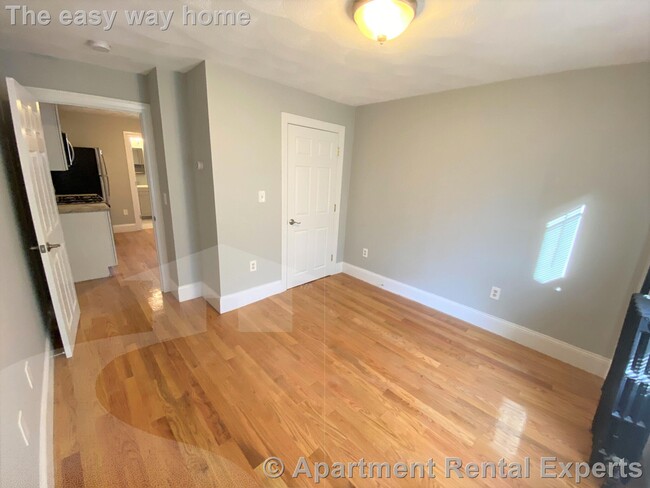 Building Photo - 309 Highland Ave