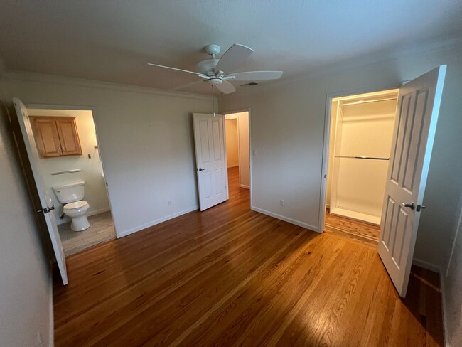 Building Photo - 3 bed / 2 Bath | Davis Slide Hill Park Hom...