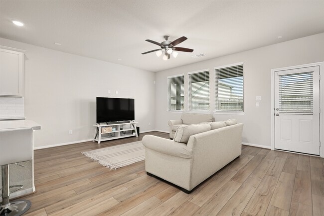 Building Photo - 14314 Lunan Dr