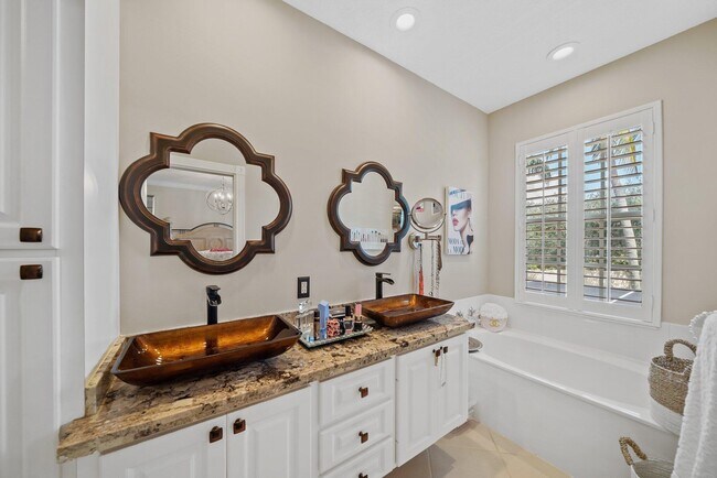 Building Photo - 2117 Tigris Dr