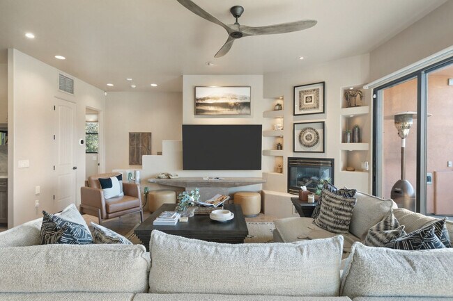 Building Photo - 30 Sycamore Canyon Rd