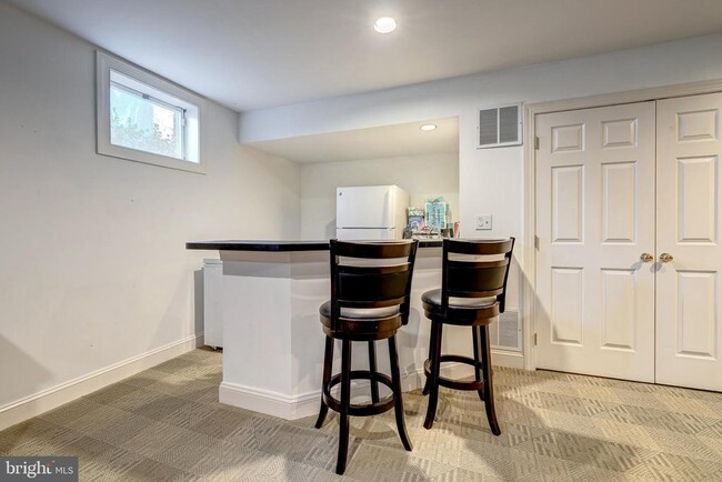 Building Photo - 1854 Valley Wood Rd