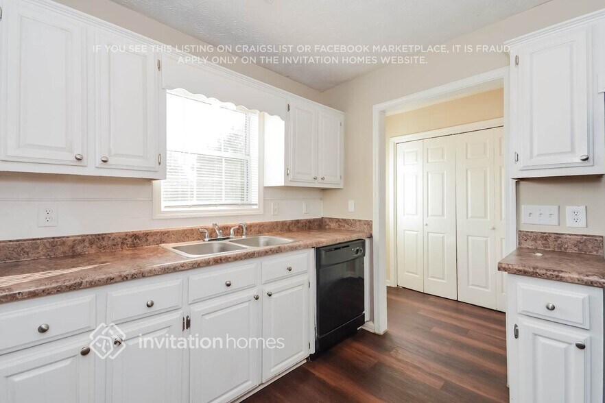 Building Photo - 1220 Cabot's Ln
