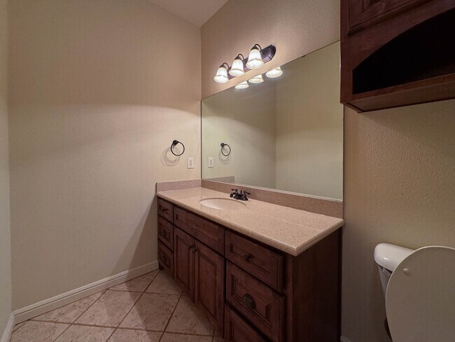 Building Photo - 1559 E Blackjack Rd E