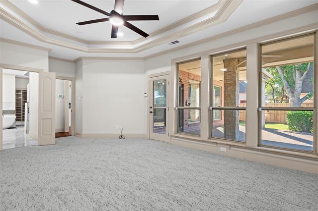 Building Photo - 1925 Manor Way Dr