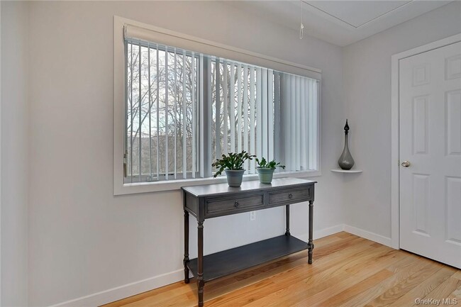 Building Photo - 99 Summit Ave