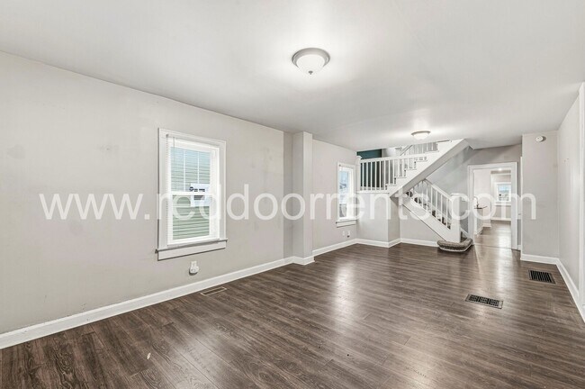 Building Photo - Spacious and Convenient 3-Bedroom Home in Indianapolis