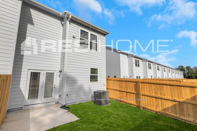 Building Photo - 66 Southport Cir