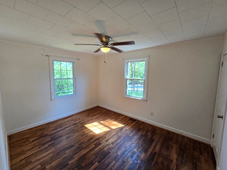 Building Photo - 117 5th Ave