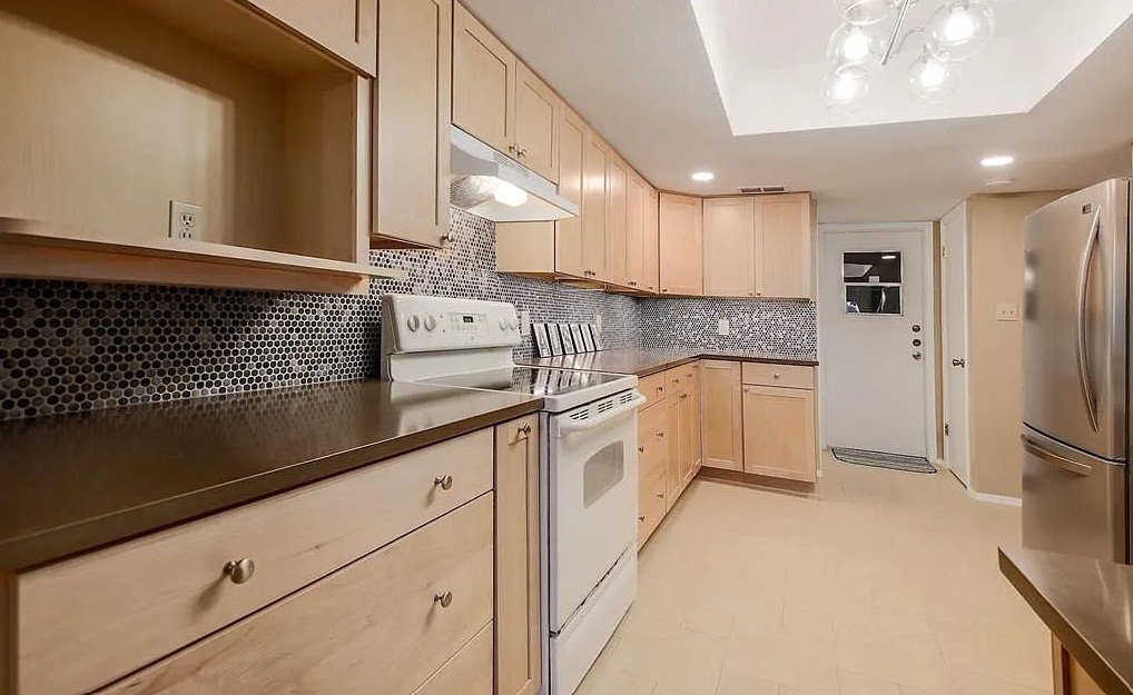 Building Photo - 8905 Trone Cir