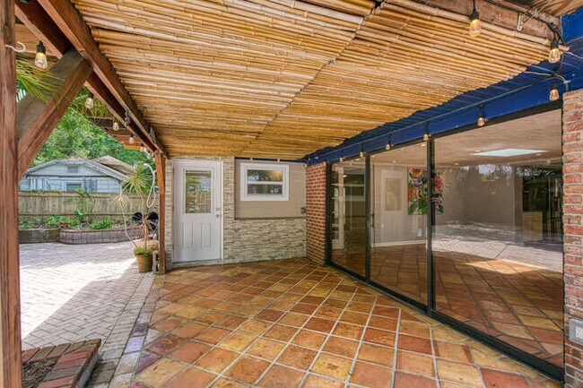 Back Porch - 1127 S Osprey Ave