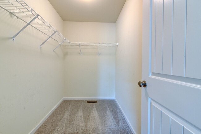 Building Photo - Beautifully Custom Crafted 2-Story Home 3 ...