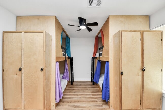 Building Photo - 5115 Clay St