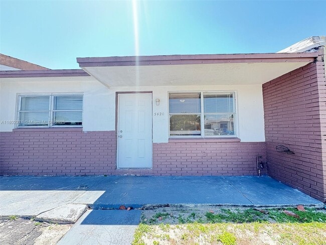 Primary Photo - 5420 SW 38th St