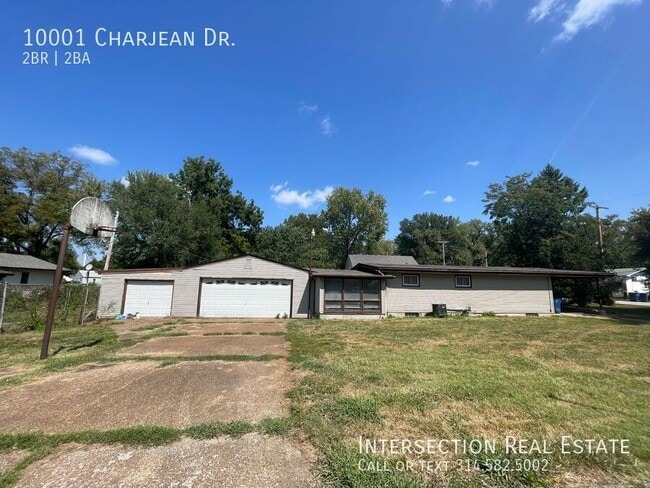 Building Photo - 10001 Charjean Dr