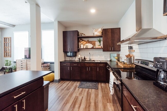 Building Photo - 1205 2nd Ave N