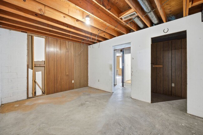 Building Photo - 5757 Heards Mountain Rd