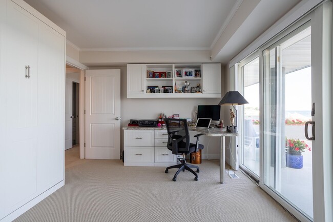 Building Photo - 1044 Ocean Blvd