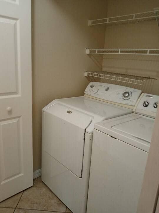 Building Photo - 14024 Higgins St