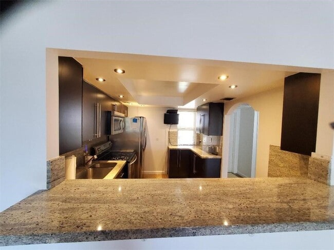 Building Photo - 3000 S Course Dr