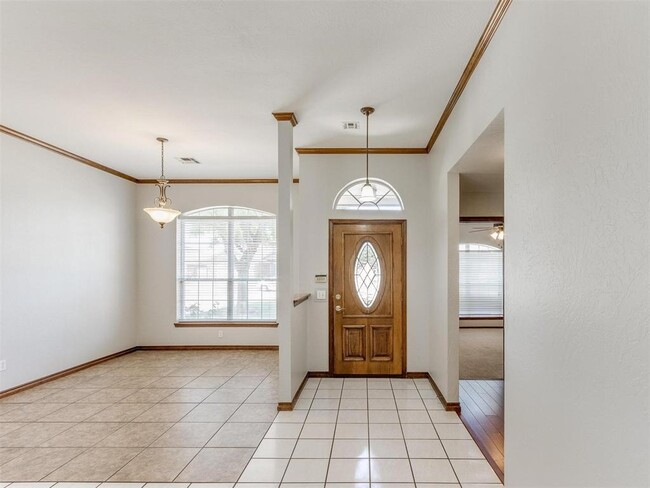 Building Photo - 3921 Brownwood Ln